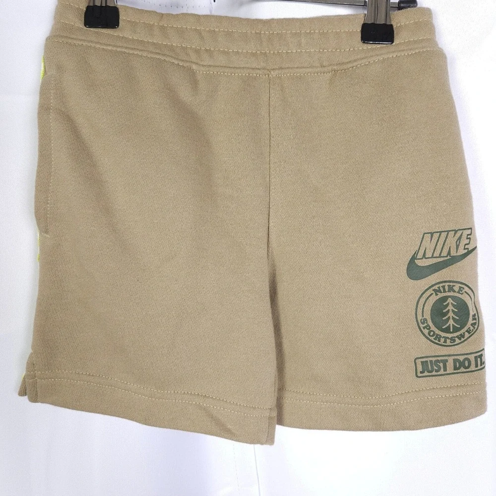 NWT Nike Khaki Cotton‎ Blend Athletic Shorts Boys Small 4-5 Years 21-24x4